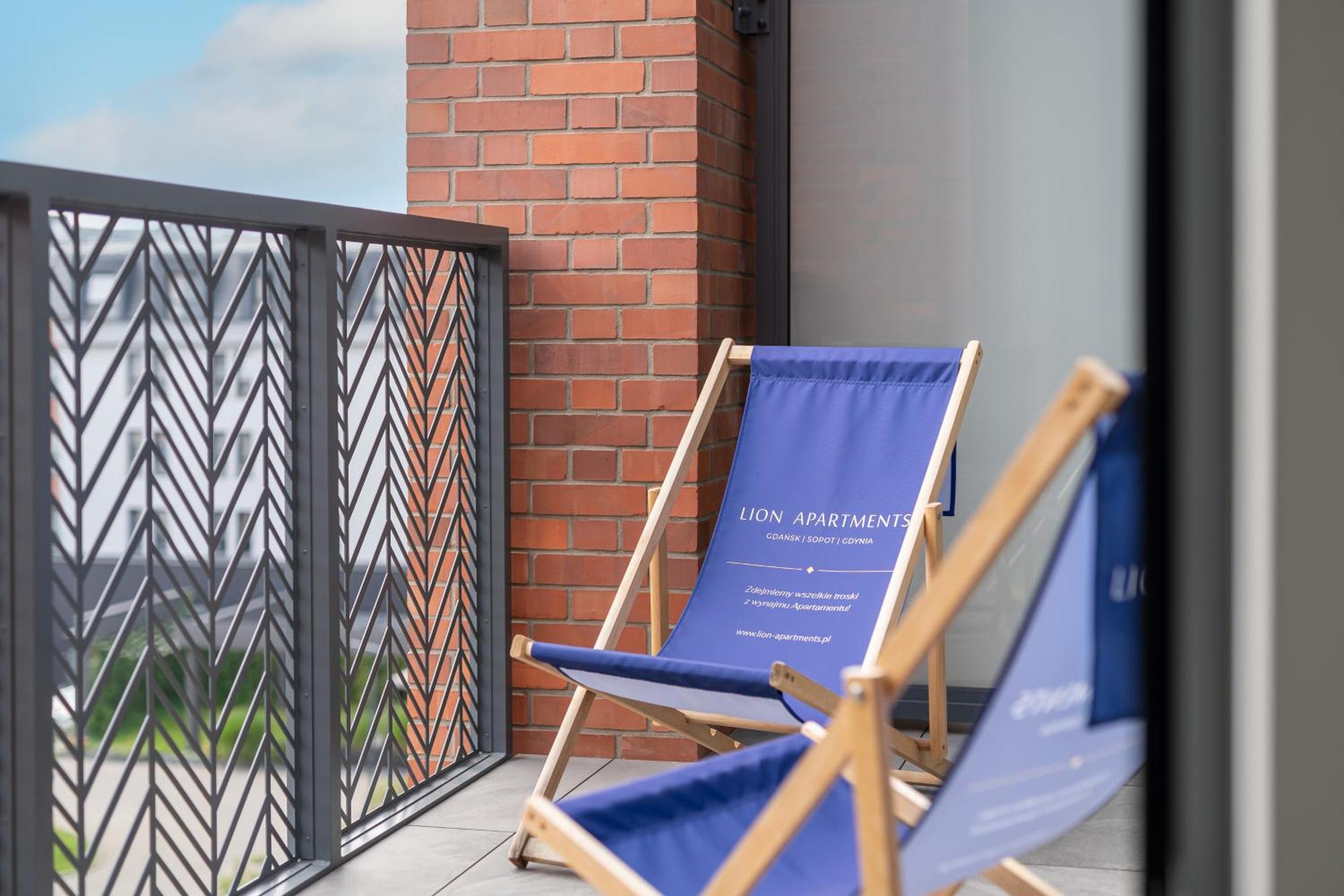 Lion Apartments - Premium Apartments With Parking In The Center Of Gdansk Exterior photo